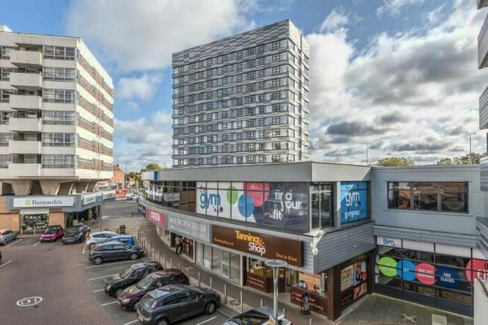 2 Bedroom Flat To Rent In Staines Road West, Sunbury On Thames, TW16