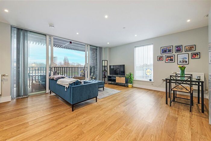 2 Bedroom Flat For Sale In Plough Lane, London, SW17