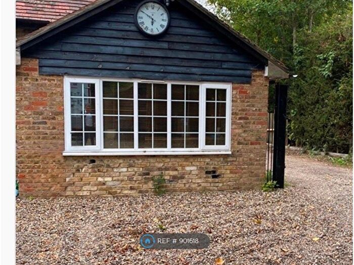 1 Bedroom Flat To Rent In Bishops Stortford Road, Roxwell, Chelmsford, CM1