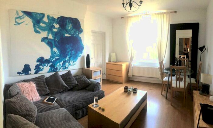 1 Bedroom Property To Rent In Matilda House, St Katherines Way, London, E1W