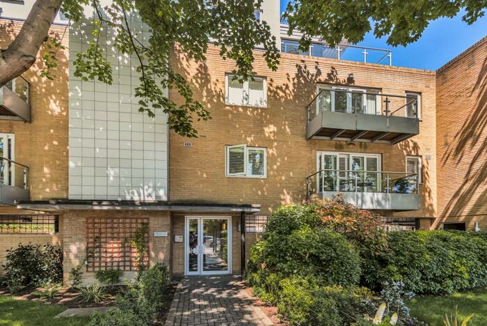 2 Bedroom Flat To Rent In Beckenham Road Beckenham, BR3