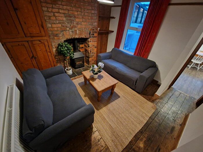 5 Bedroom Terraced House To Rent In Elmside, Exeter, EX4