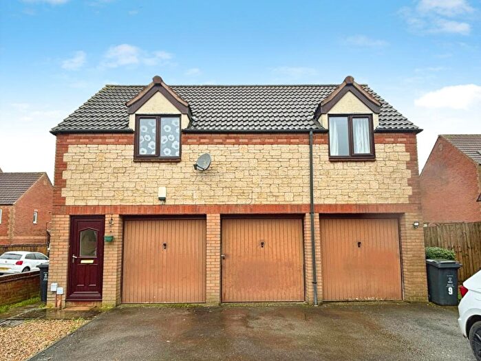 2 Bedroom Flat To Rent In Abbotsbury Way, Swindon, SN25