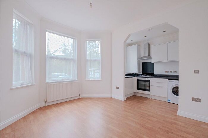 1 Bedroom Flat To Rent In Leigham Vale, London, SW16