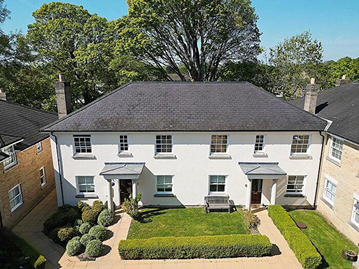 2 Bedroom Ground Maisonette For Sale In Highfield House Queensway, Hemel Hempstead, Hertfordshire, HP2