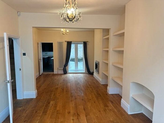 3 Bedroom Terraced House To Rent In Firth Park Road, Sheffield, S5