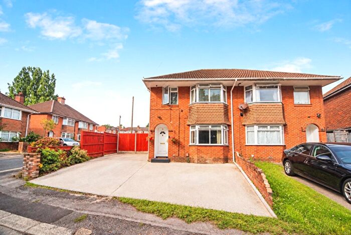 3 Bedroom Semi Detached House For Sale In Rayners Gardens, Swaythling, Southampton, Hampshire, SO16