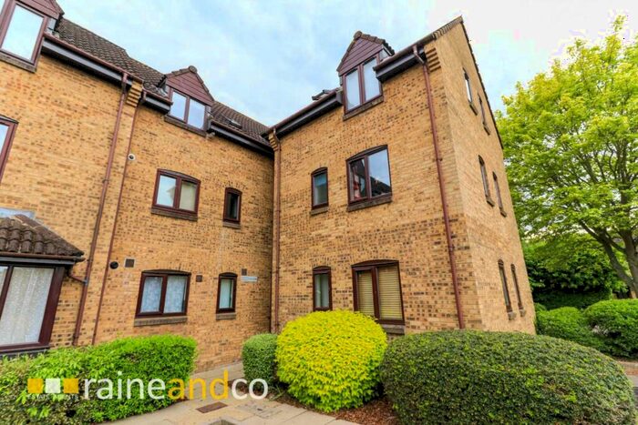 Flat To Rent In Jasmine Gardens, Hatfield, AL10