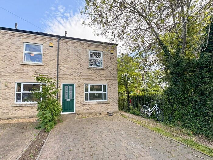 4 Bedroom Town House To Rent In Scotland Road, Cambridge, CB4
