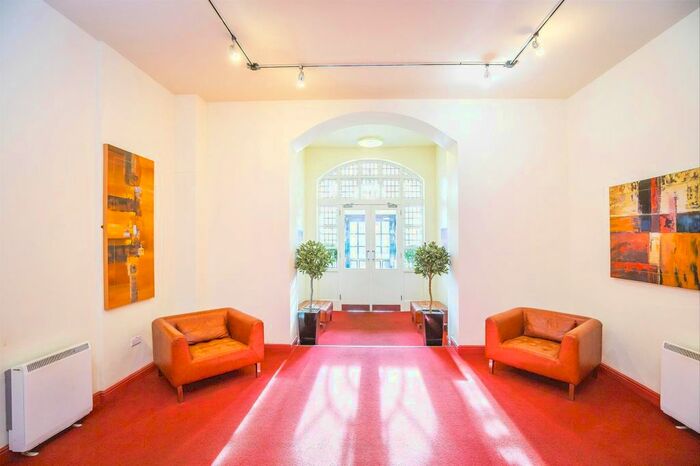 2 Bedroom Flat For Sale In Kingswood Park, Kingswood, Frodsham, WA6