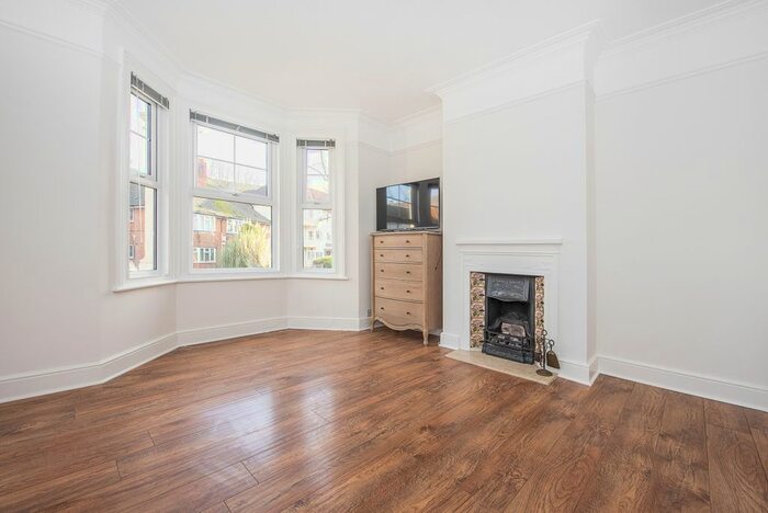 2 Bedroom Semi-Detached House To Rent In The Bittoms, Kingston Upon Thames, KT1