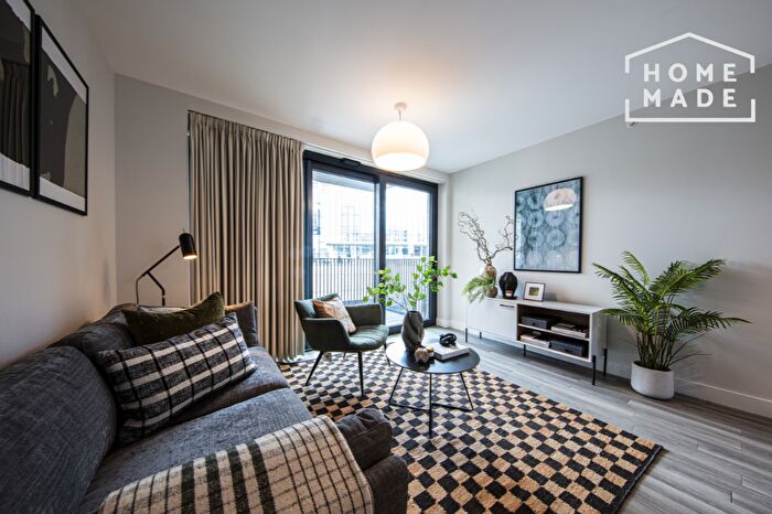 1 Bedroom Flat To Rent In Alameda, HA9