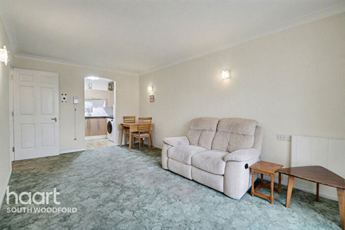 1 Bedroom Retirement Property For Sale In Ennerdale Court, Wanstead, E11