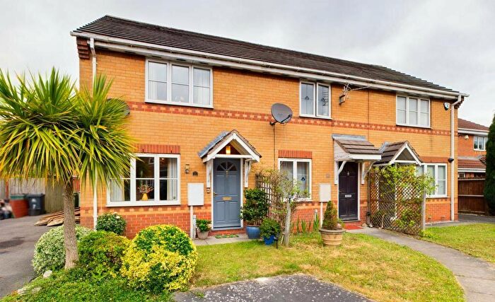 3 Bedroom House To Rent In Elmwood Drive, Alfreton, DE55