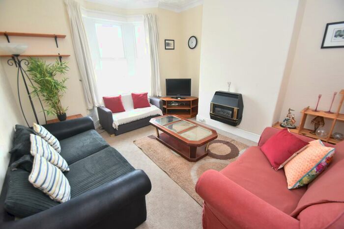 3 Bedroom House To Rent In Flaxland Avenue, Heath, Cardiff, CF14