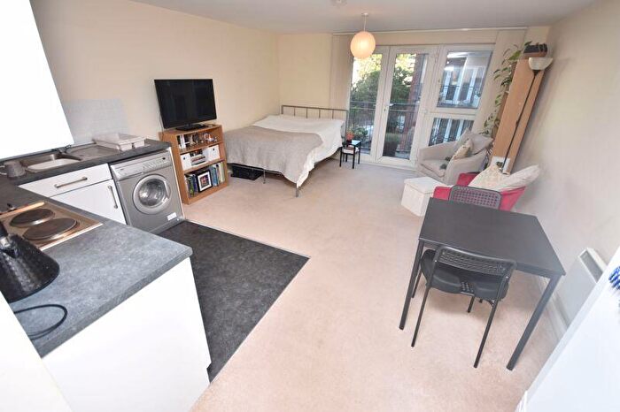 1 Bedroom Property To Rent In New North Road, Exeter, EX4