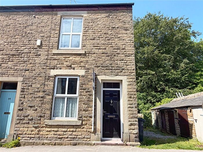 2 Bedroom Semi Detached House For Sale In Hague Street, Glossop, Derbyshire, SK13