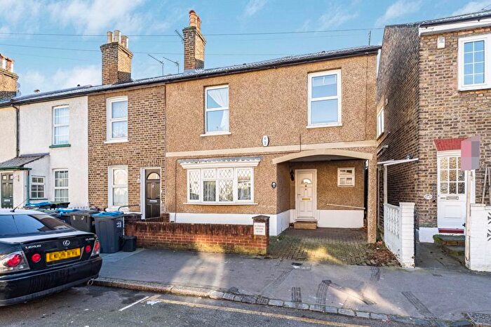 3 Bedroom End Of Terrace House To Rent In Upland Road, South Croydon, CR2