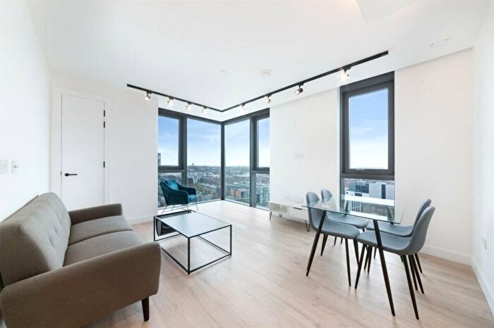 2 Bedroom Flat To Rent In Valencia Tower, Bollinder Place, London, EC1V