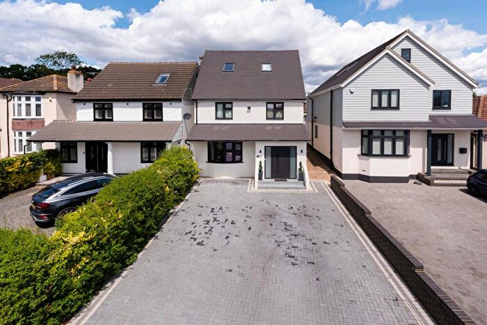 6 Bedroom Detached House For Sale In Bean Road, South Bexleyheath, DA6