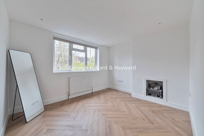 Studio To Rent In Ellesmere Road, London, W4