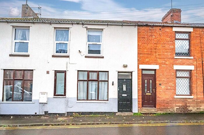 3 Bedroom Flat For Sale In New Street, Desborough, Kettering, NN14