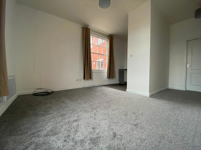1 Bedroom Flat To Rent In Silver Street, Kidderminster, DY10
