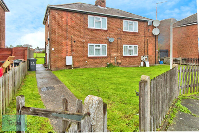 1 Bedroom Flat For Sale In Solway Road South, Luton, LU3