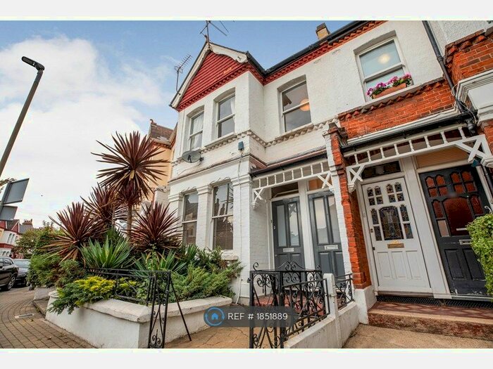 2 Bedroom Flat To Rent In Balham, London, SW12