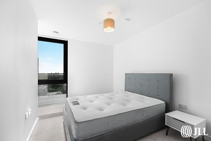 2 Bedroom Flat To Rent In City North Place London, N4