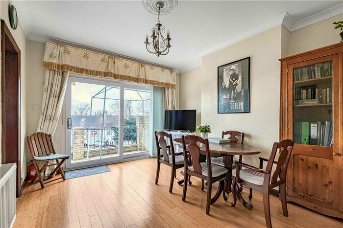 3 Bedroom Terraced House For Sale In Grangecliffe Gardens, London, SE25