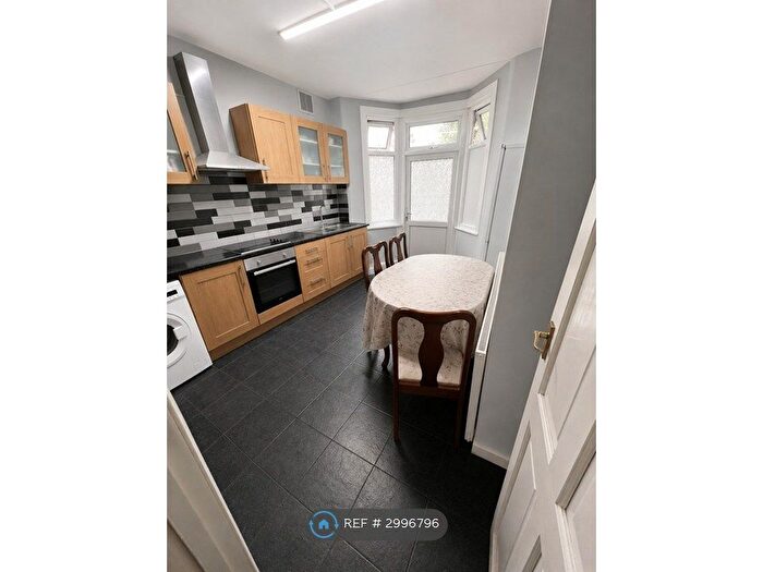 1 Bedroom Flat To Rent In Keppel Road, London, E6