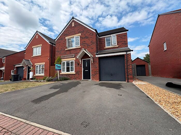 4 Bedroom Detached House For Sale In Adlington Close, Peterborough, PE7