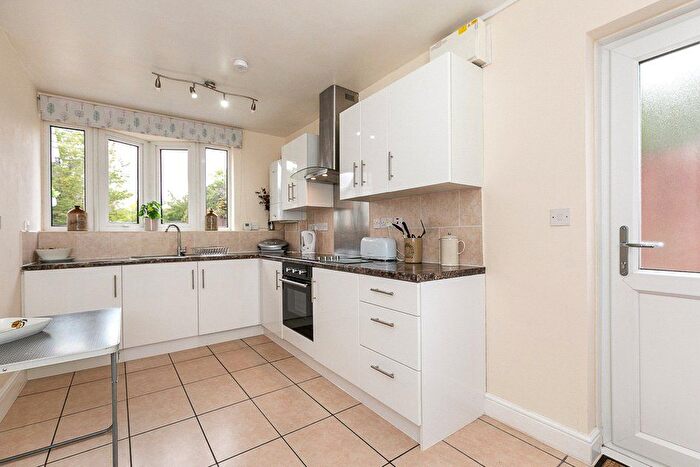 3 Bedroom End Of Terrace House For Sale In Haddington Road, Bromley, BR1