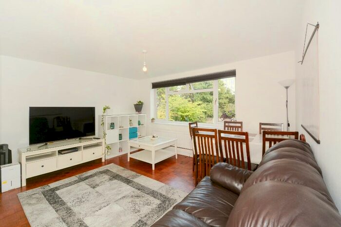 2 Bedroom Apartment To Rent In St. Margarets Road, London, E12