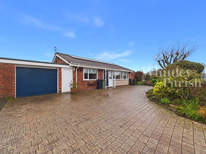 2 Bedroom Bungalow For Sale In Manor Drive, Roydon, IP22