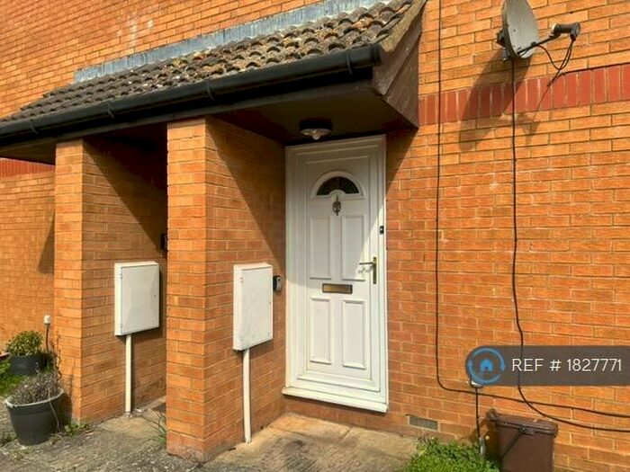 Studio To Rent In Willow Way, Toddington, Dunstable, LU5