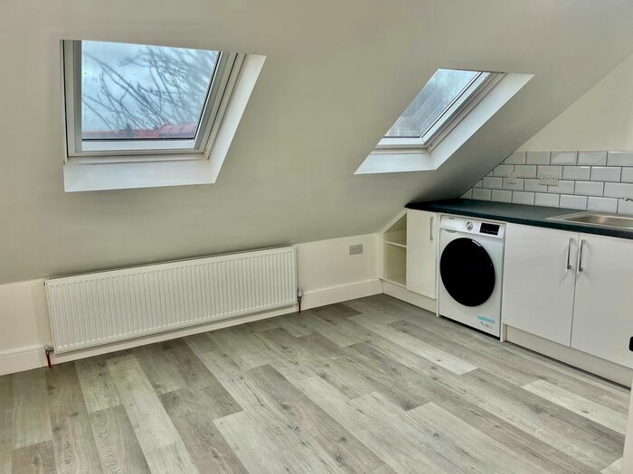 1 Bedroom Flat To Rent In Lady Margaret Road, Southall, UB1