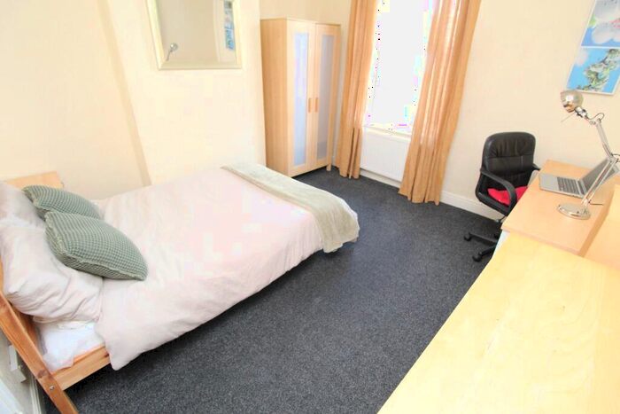 3 Bedroom Terraced House To Rent In Claude Street, Dunkirk, Nottingham, NG7