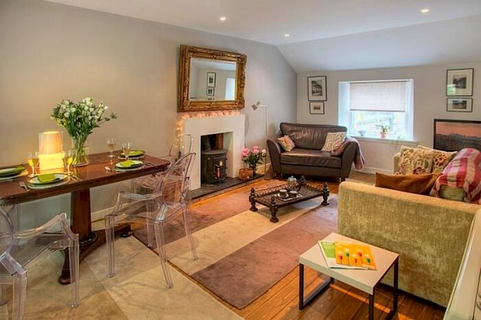 2 Bedroom Flat To Rent In Brunswick Street Lane, Edinburgh, EH7