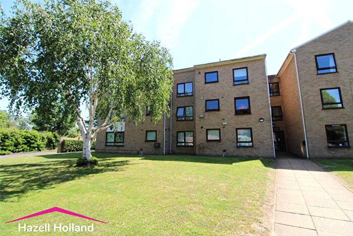 1 Bedroom Flat For Sale In Charles Court, Avenue Road, Erith, DA8