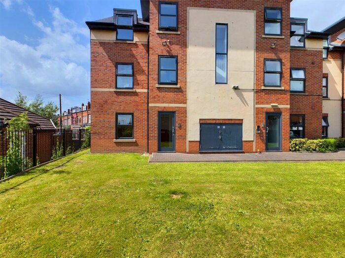 2 Bedroom Apartment To Rent In Redcourt, Athlone Grove, Leeds, LS12