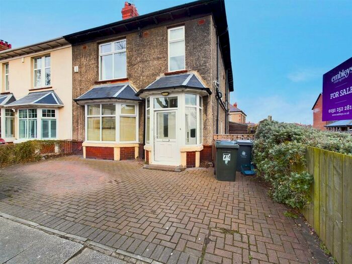 4 Bedroom Semi Detached House For Sale In Eastbourne Gardens, Whitley