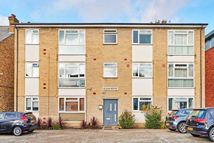 1 Bedroom Flat To Rent In Melford Road, East Dulwich, SE22