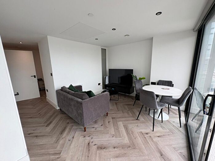 Flat To Rent In St. Marys Gate, Sheffield, S1
