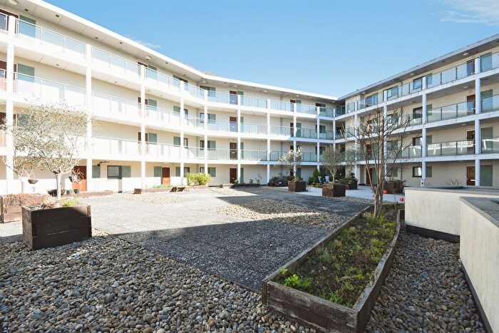 1 Bedroom Flat For Sale In Rollason Way, Brentwood, CM14