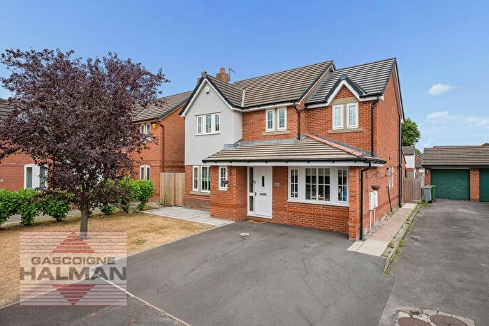 3 Bedroom Detached House For Sale In Sedburgh Close, Sale, M33