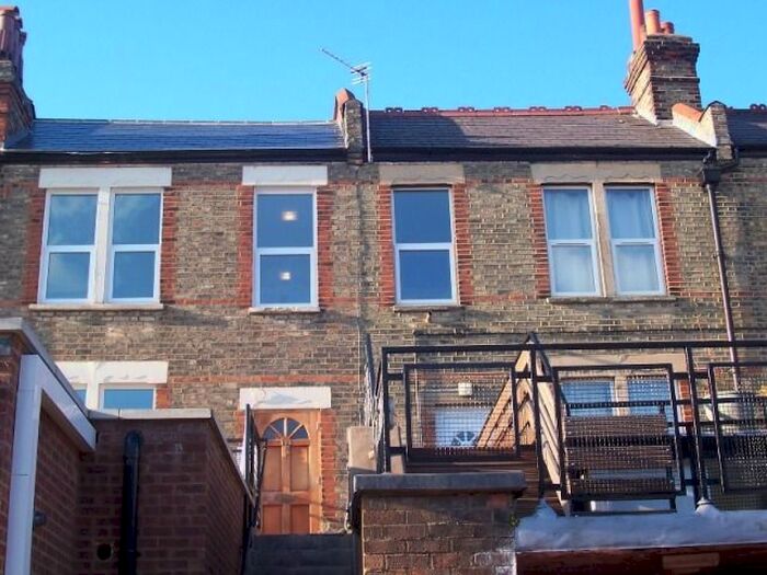 Studio To Rent In Ballards Lane, Finchley, N3