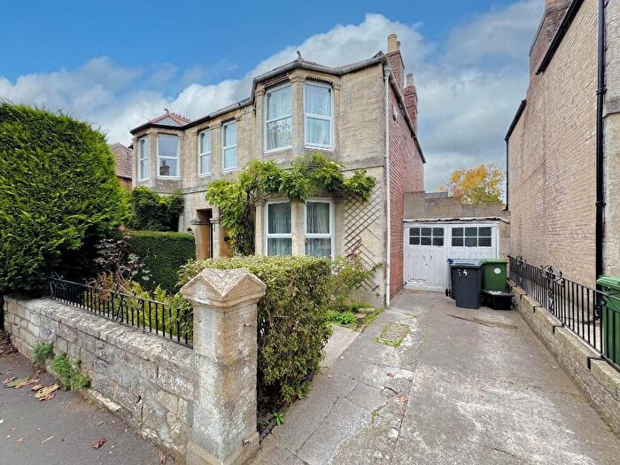 3 Bedroom Semi Detached House For Sale In Avenue Road, Trowbridge, Wiltshire, BA14