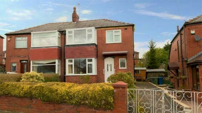 3 Bedroom Semi-Detached House To Rent In Rhiwlas Drive, Bury, BL9